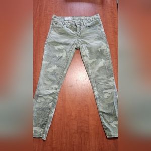 Gap camo pants